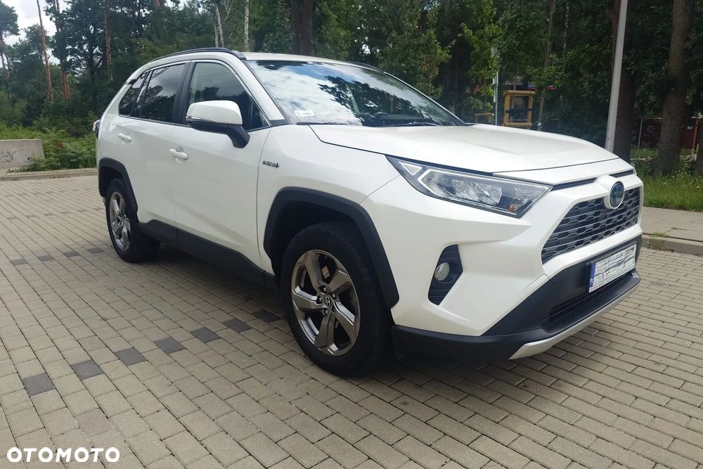 Toyota RAV4 - 1
