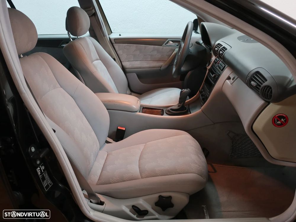 Mercedes-Benz C 220 CDi Avantgarde - 24
