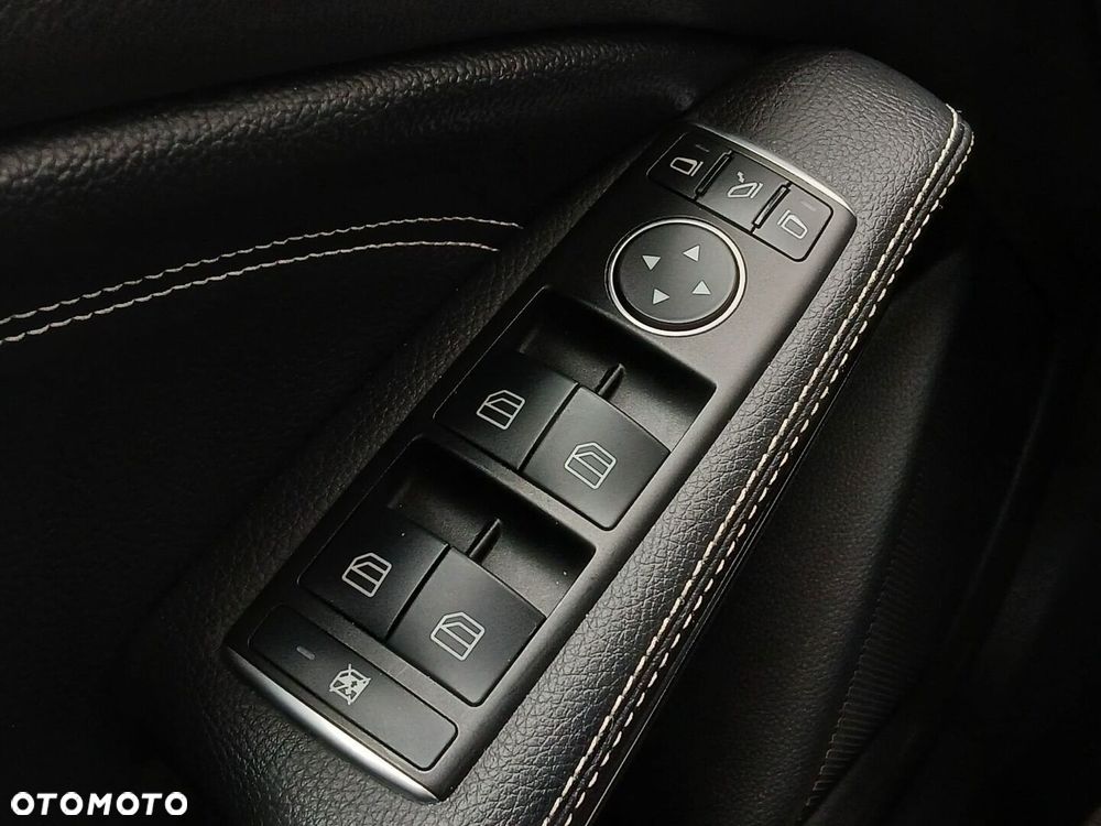 Mercedes-Benz Klasa A 200 7G-DCT - 37