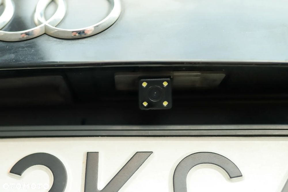 Audi A4 Limousine - 14