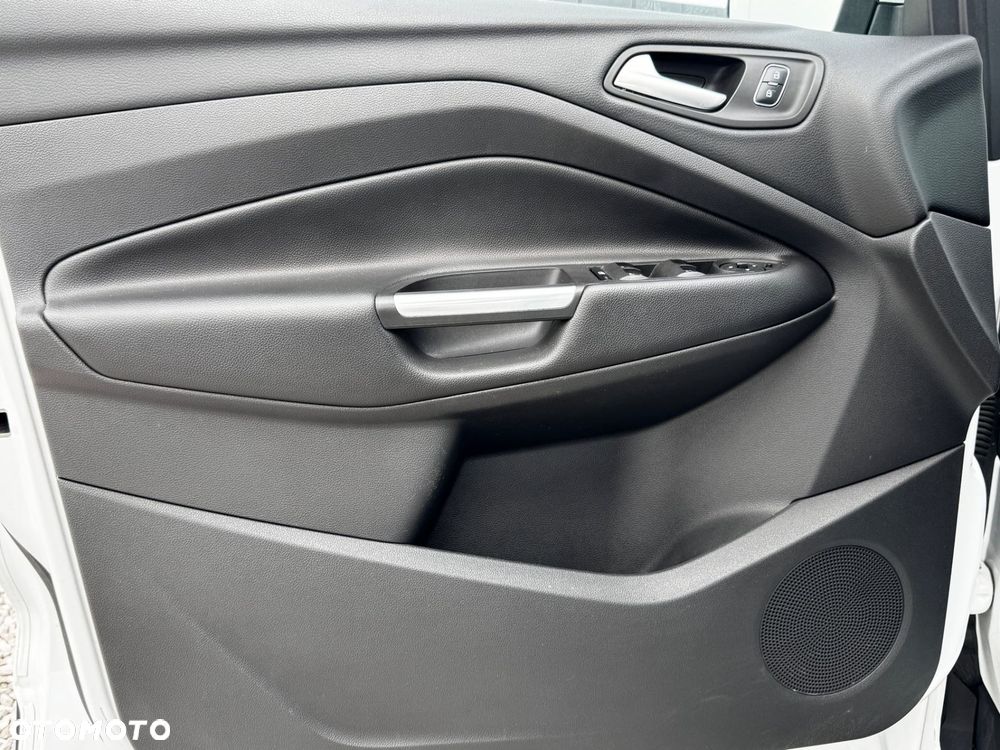 Ford Kuga - 15