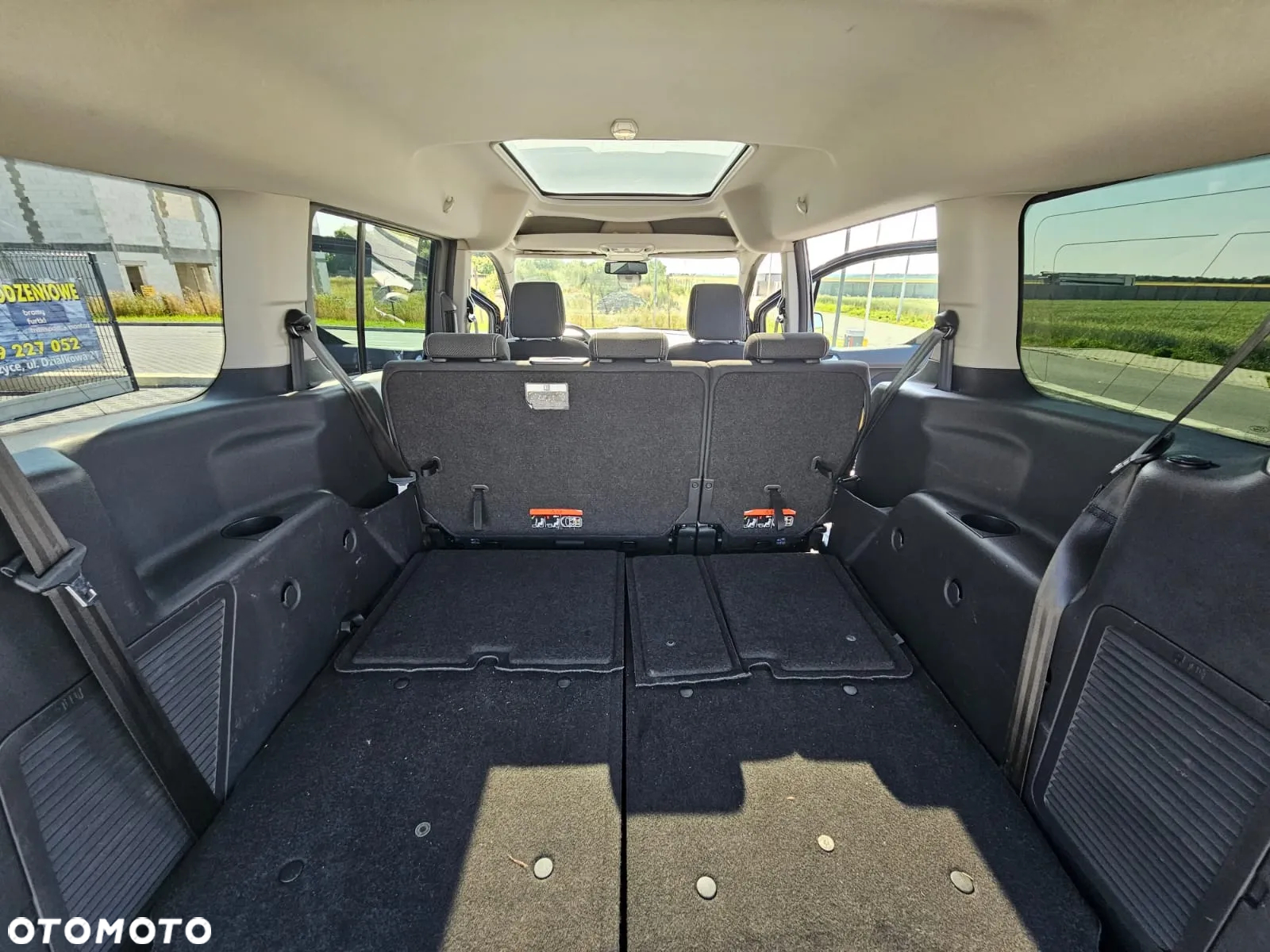 Ford Tourneo Connect Grand - 19
