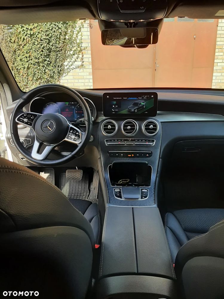 Mercedes-Benz GLC 300 e 4-Matic - 8