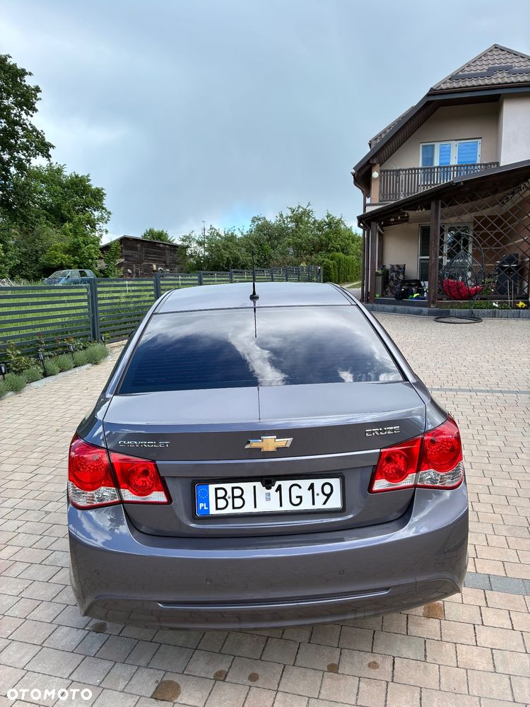 Chevrolet Cruze - 4