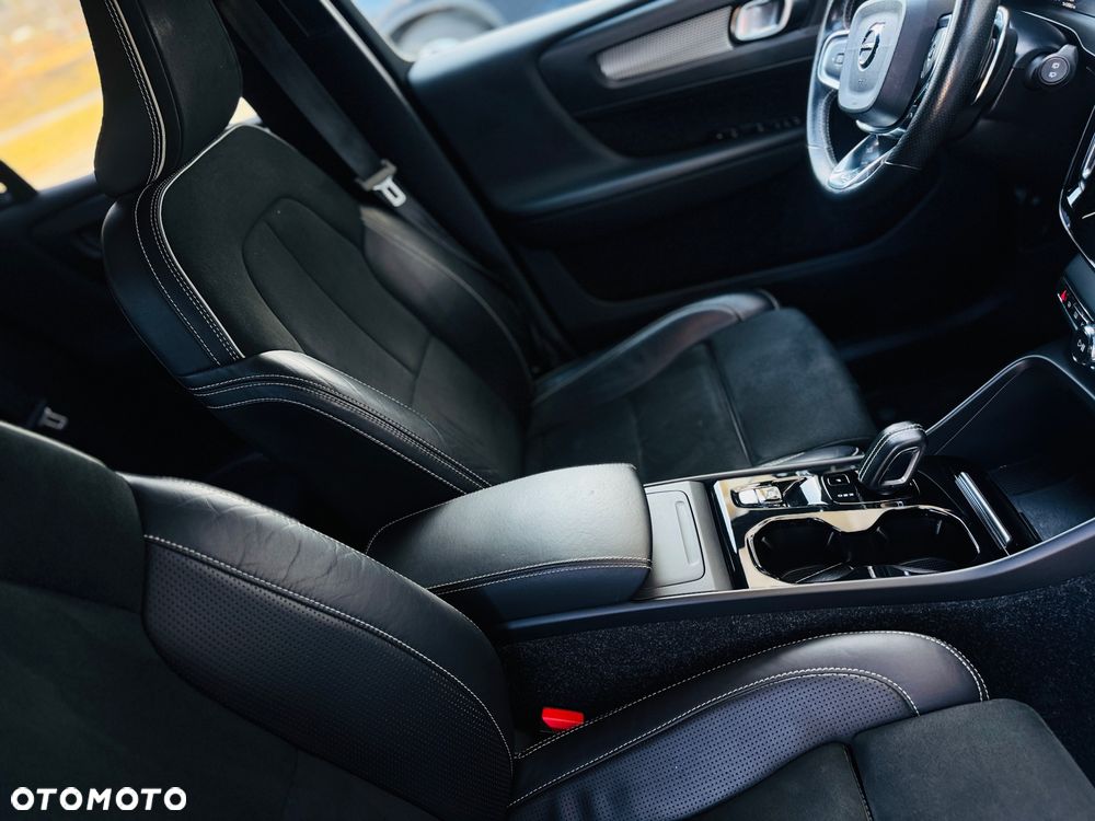 Volvo XC 40 D4 AWD Geartronic R-Design - 10