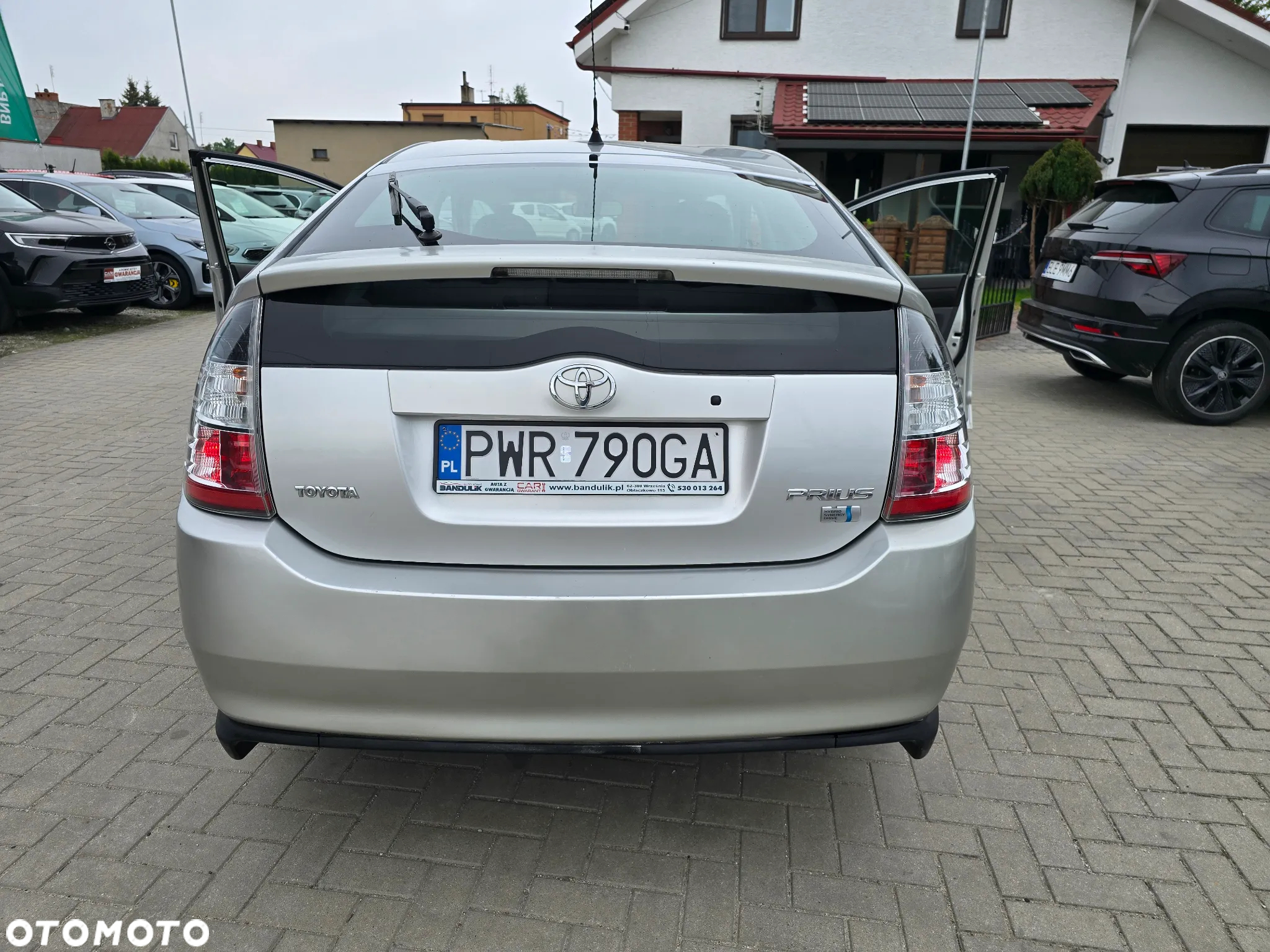 Toyota Prius - 22