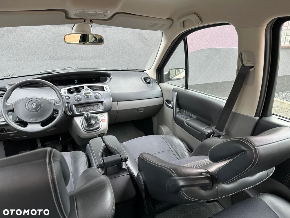 Renault Scenic - 11