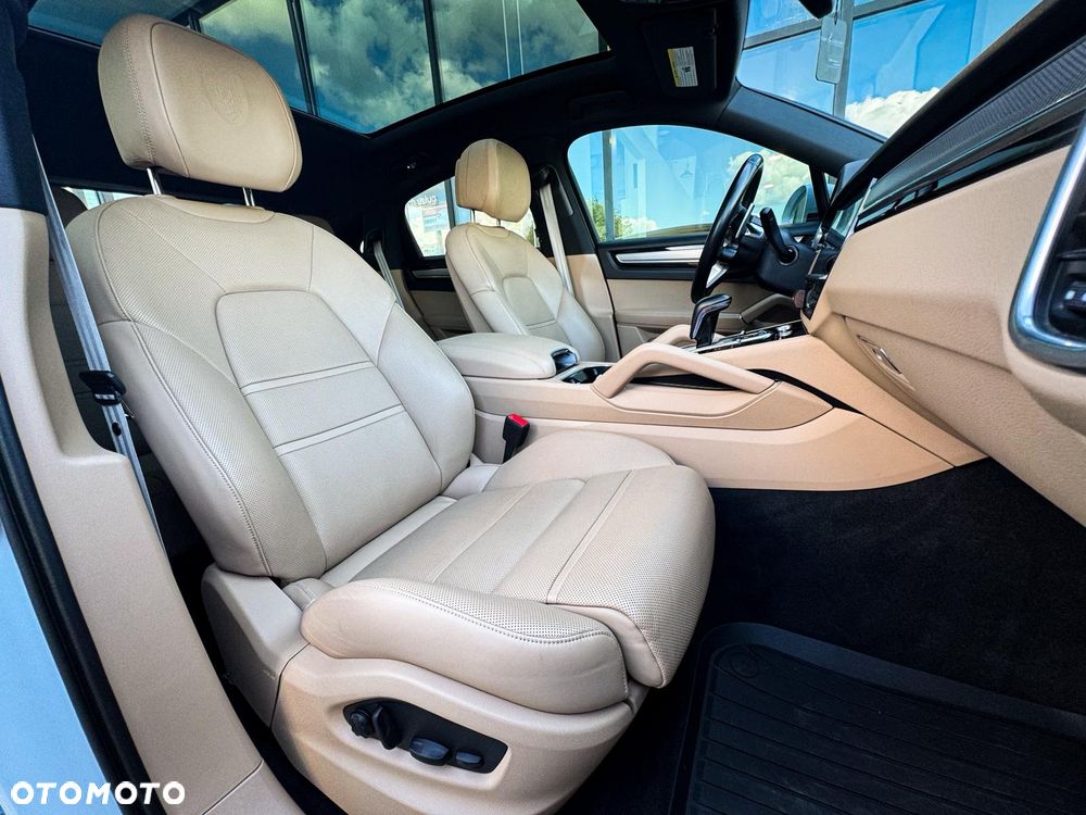 Porsche Cayenne Platinum Edition - 29