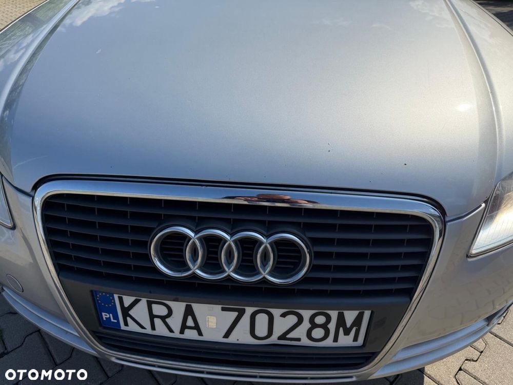 Audi A4 Limousine - 6