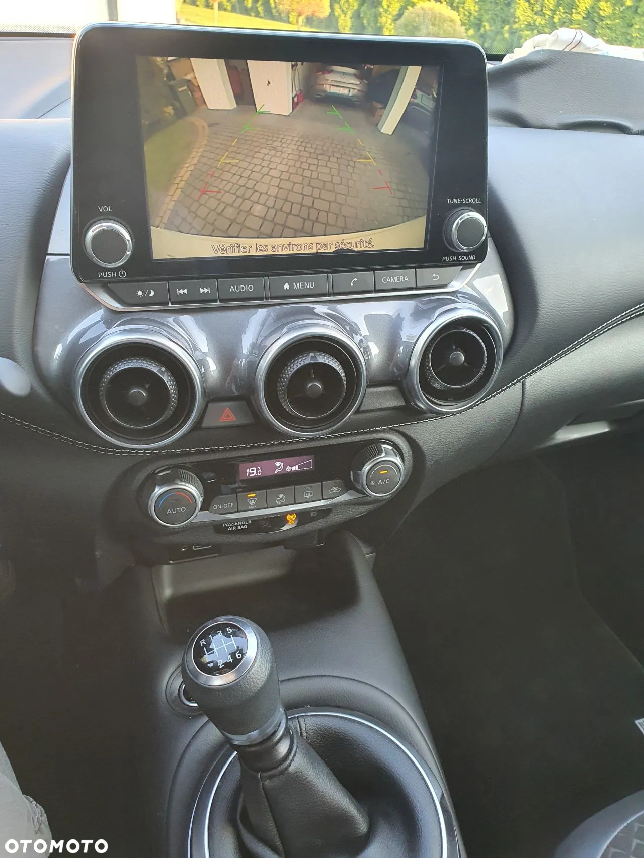 Nissan Juke 1.0 DIG-T N-Design - 2