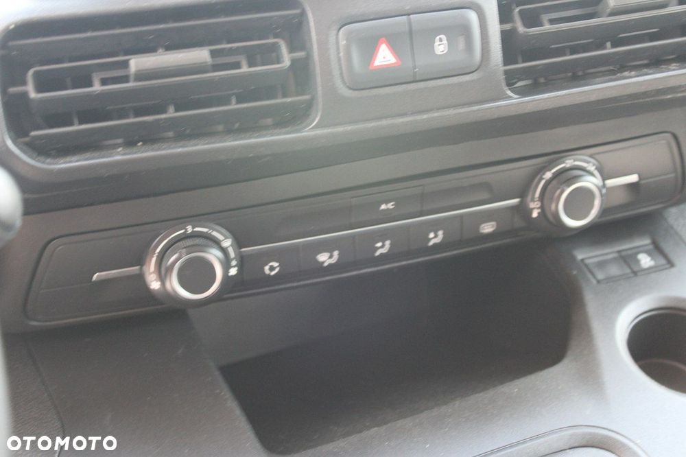 Toyota Proace City - 25