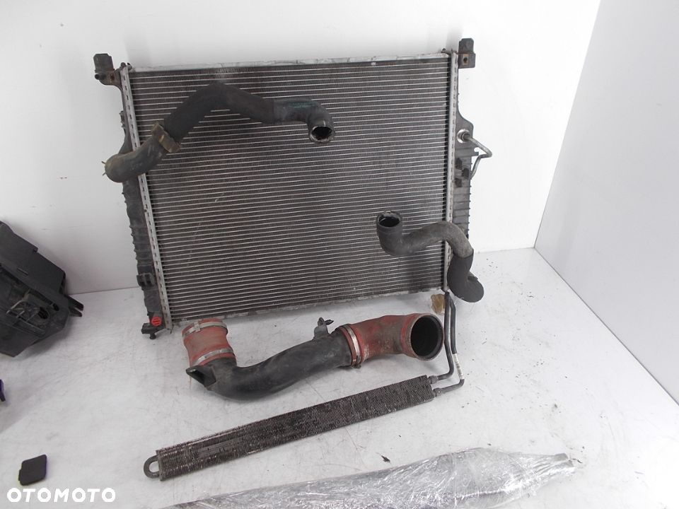Chłodnica wentylator ML W164 420cdi przewód powietrza oleju - 4