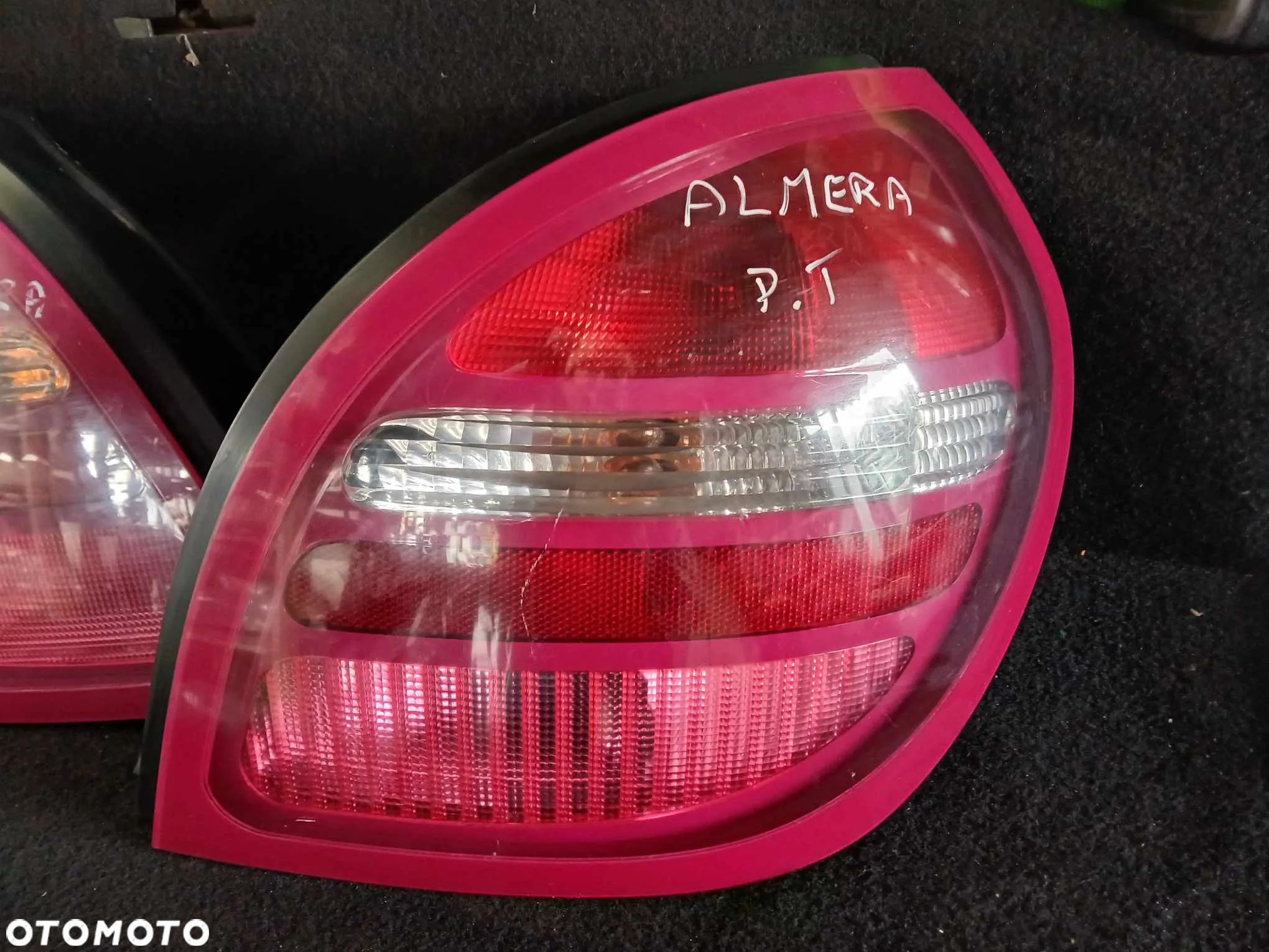 Nissan Almera lampa tylna lewa, prawa - 1