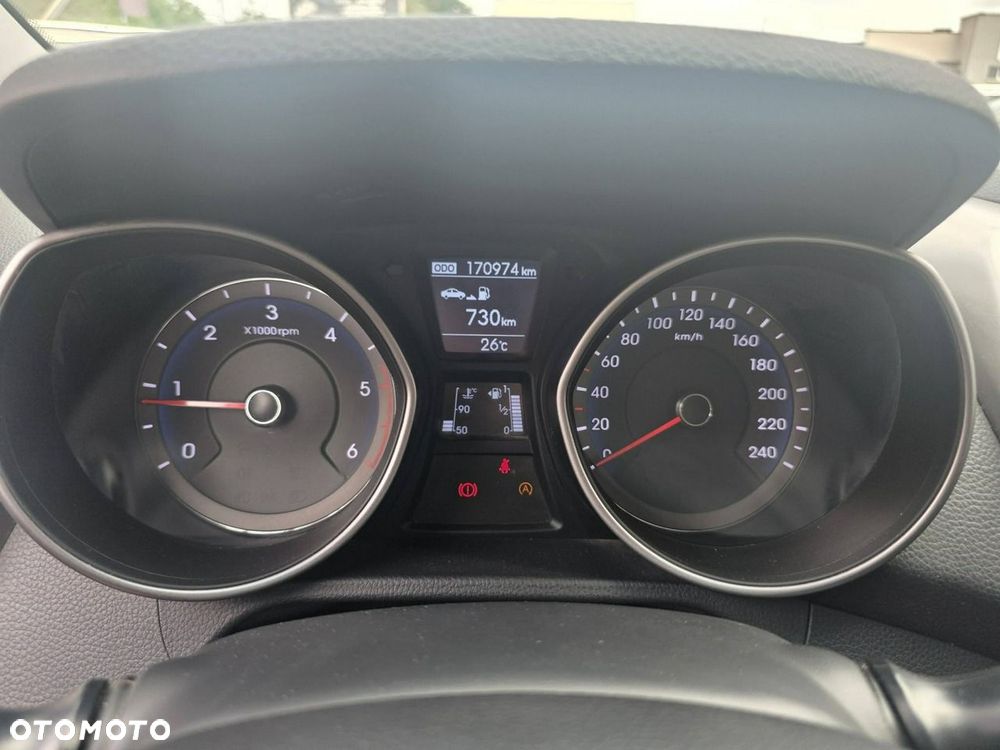 Hyundai i30 1.6 D Classic + - 10