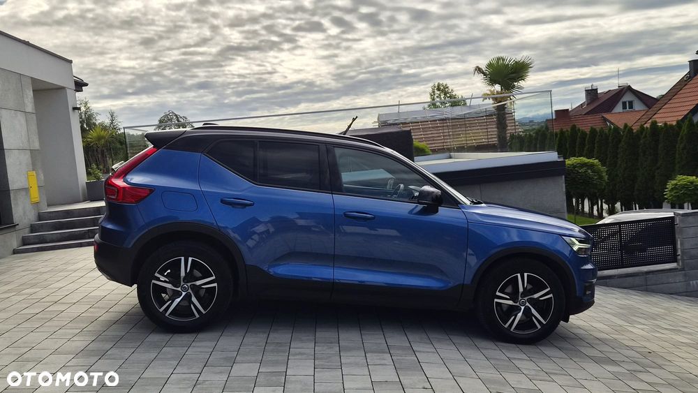 Volvo XC 40 D4 AWD Geartronic R-Design - 9