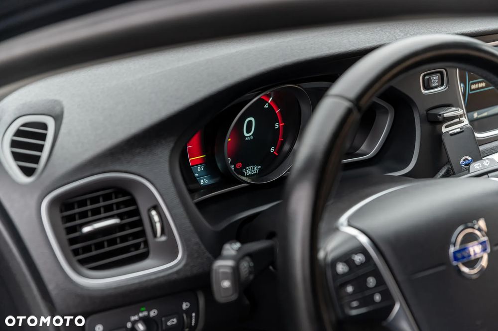 Volvo V40 D2 Momentum - 29