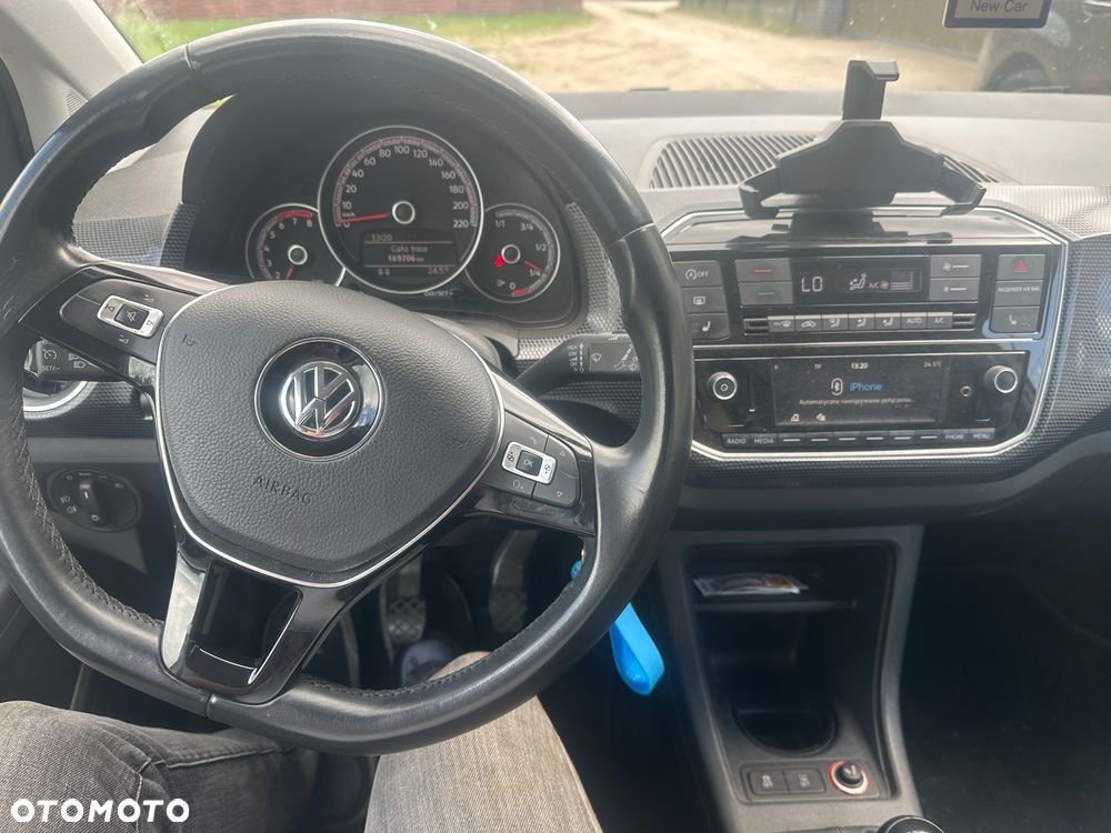 Volkswagen up! high - 10