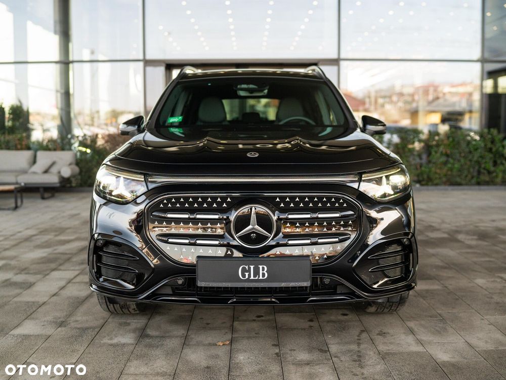 Mercedes-Benz GLB - 2