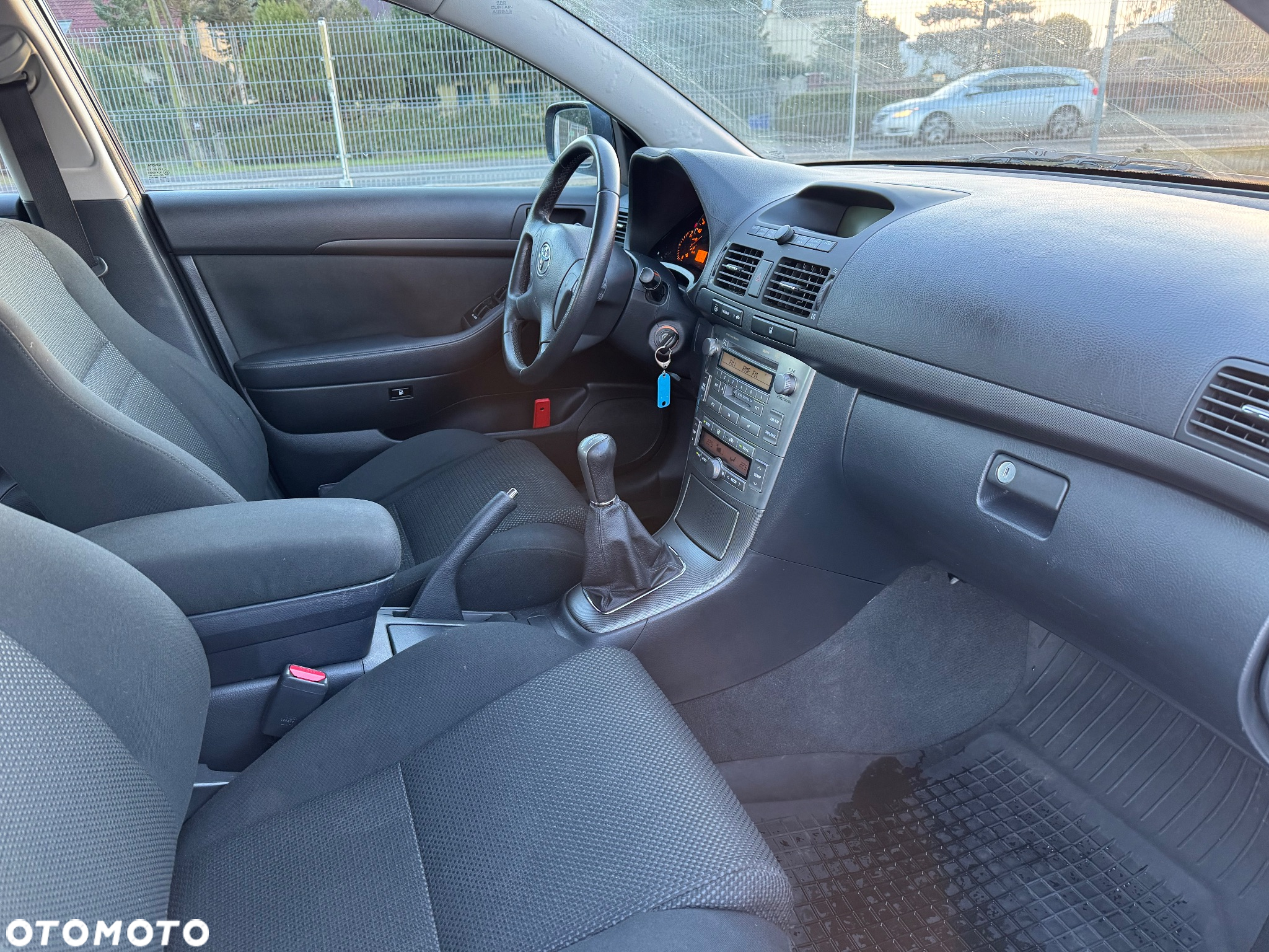Toyota Avensis 1.8 VVT-i Sol - 14