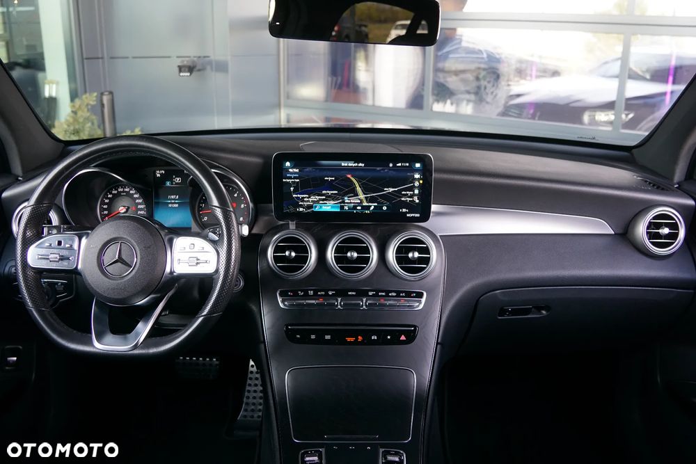 Mercedes-Benz GLC 400 d 4Matic 9G-TRONIC AMG Line - 31