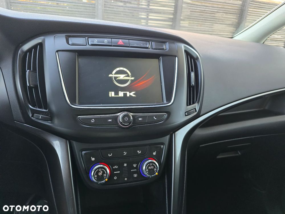 Opel Zafira - 16