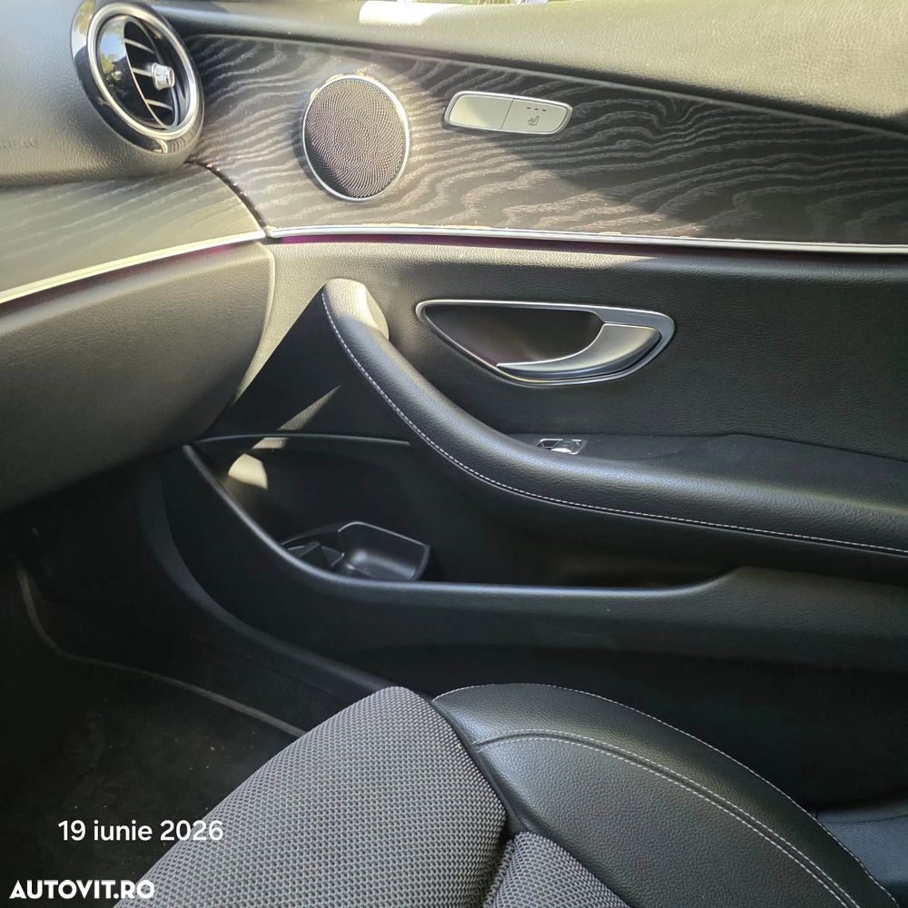 Mercedes-Benz E 200 4MATIC Aut. - 11