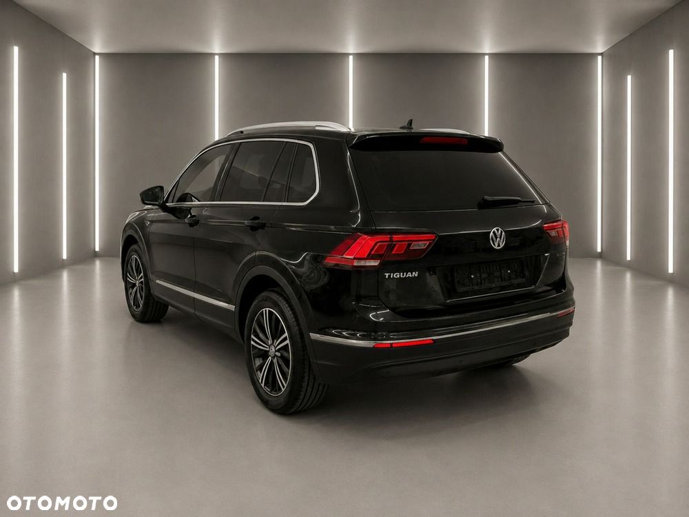 Volkswagen Tiguan - 6