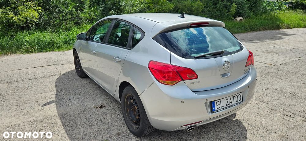 Opel Astra 1.4 T Cosmo - 4