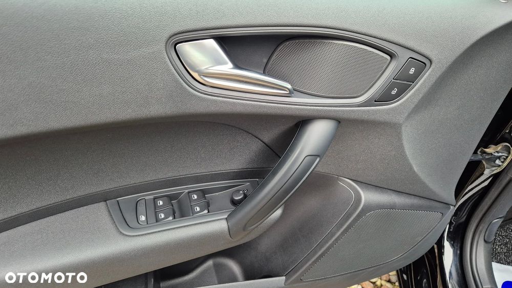 Audi A1 ver-1-4-tfsi-attraction - 28