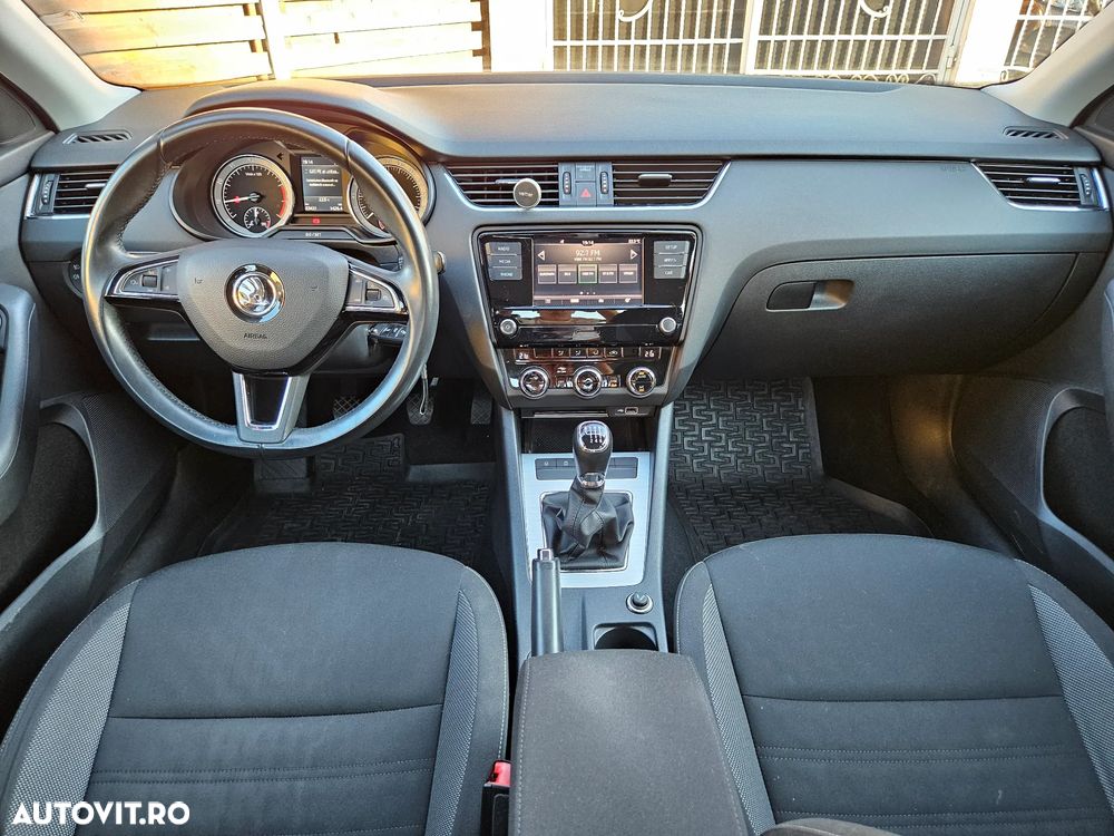 Skoda Octavia 1.5 TSI Ambition - 11