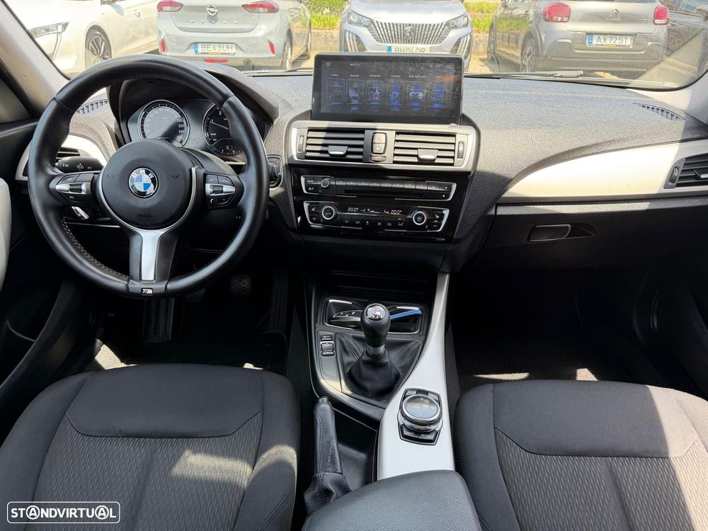 BMW 116 d Pack M - 12