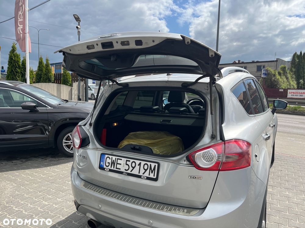 Ford Kuga 2.0 TDCi 2x4 Titanium - 10