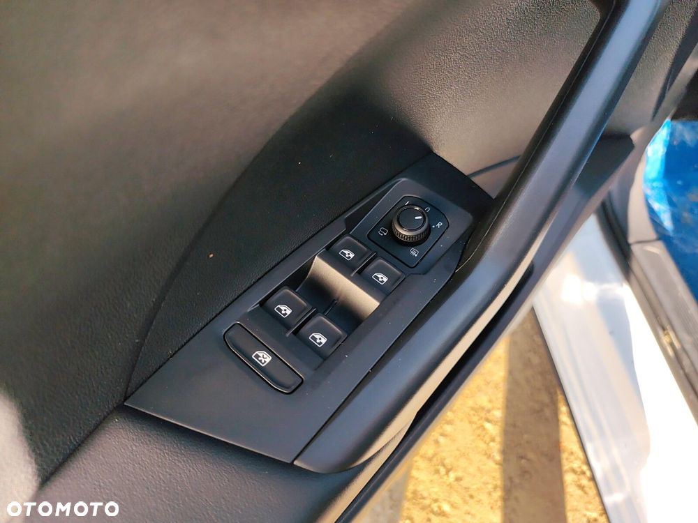 Volkswagen T-Cross 1.5 TSI ACT Life Plus DSG - 24