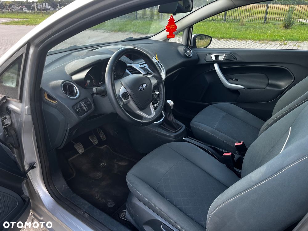 Ford Fiesta - 9