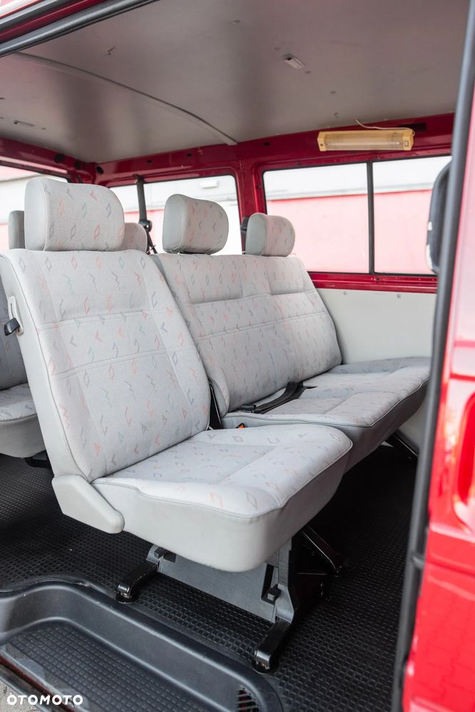 Volkswagen Transporter - 23