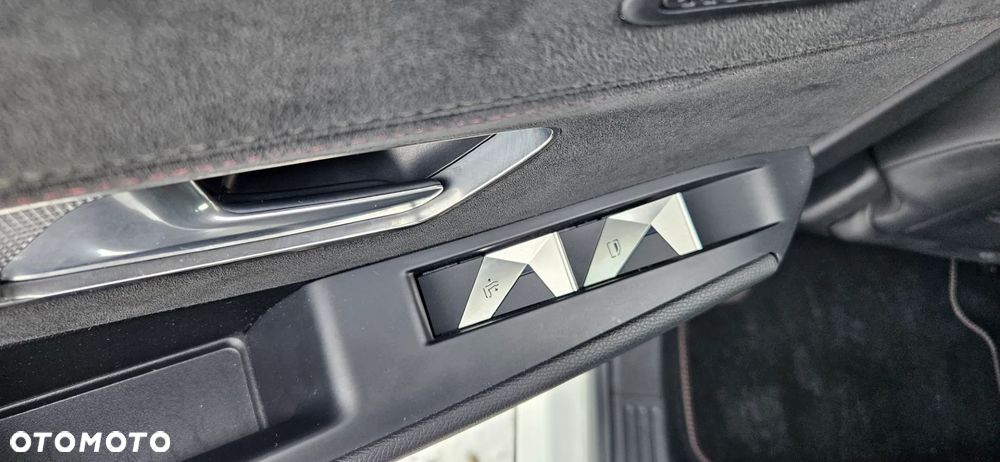 DS Automobiles DS 7 Crossback - 36