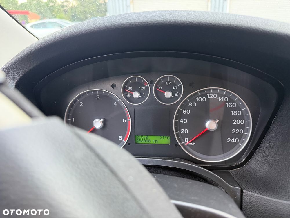 Ford Focus 1.8 FF Trend - 15
