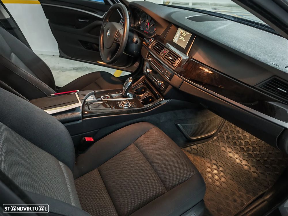 BMW 520 d xDrive Line Luxury Auto - 9