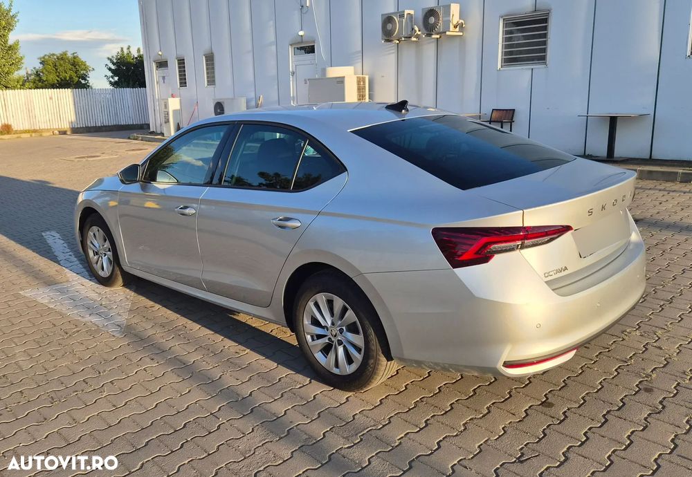 Skoda Octavia 1.5 TSI 115 CP Selection - 8