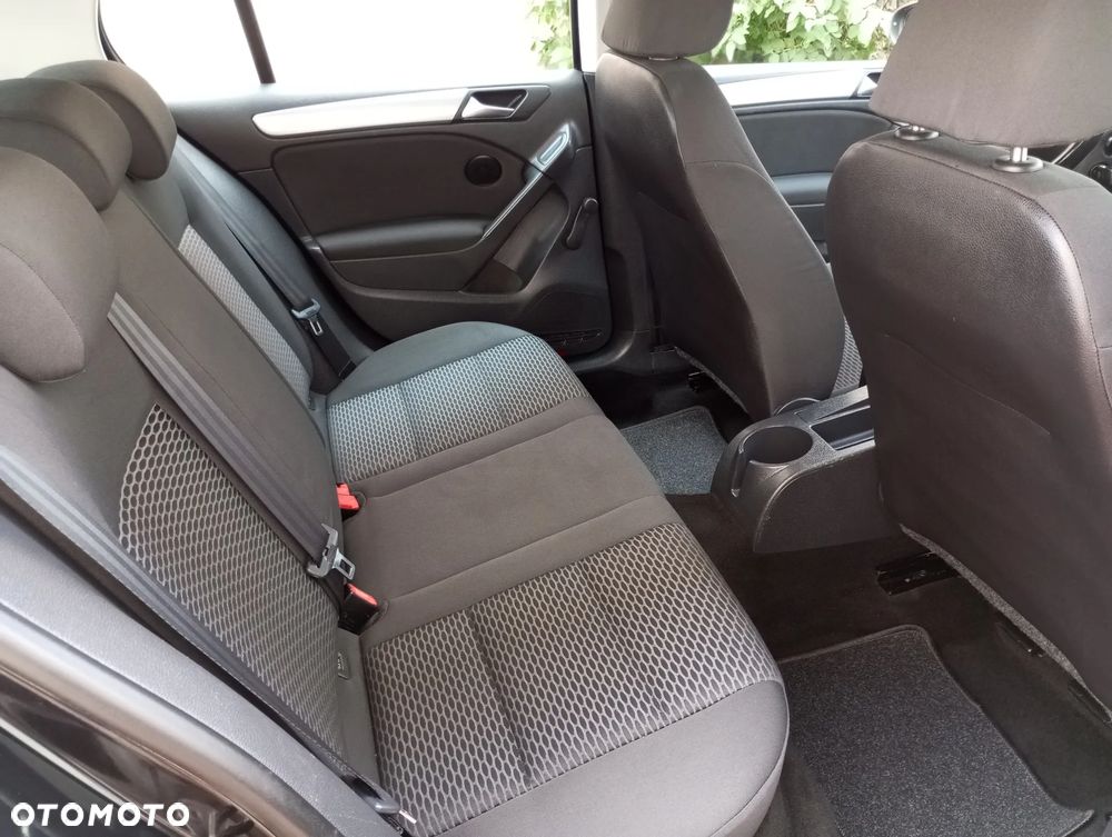 Volkswagen Golf - 8