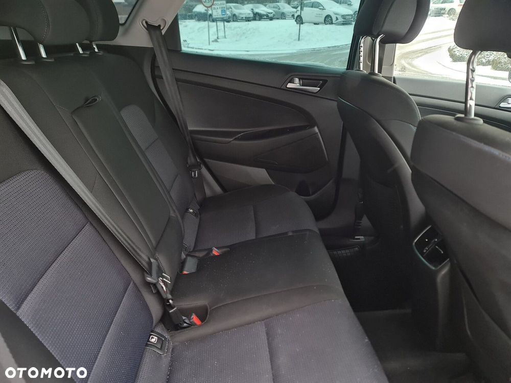 Hyundai Tucson 1.6 GDI BlueDrive Comfort 2WD - 24