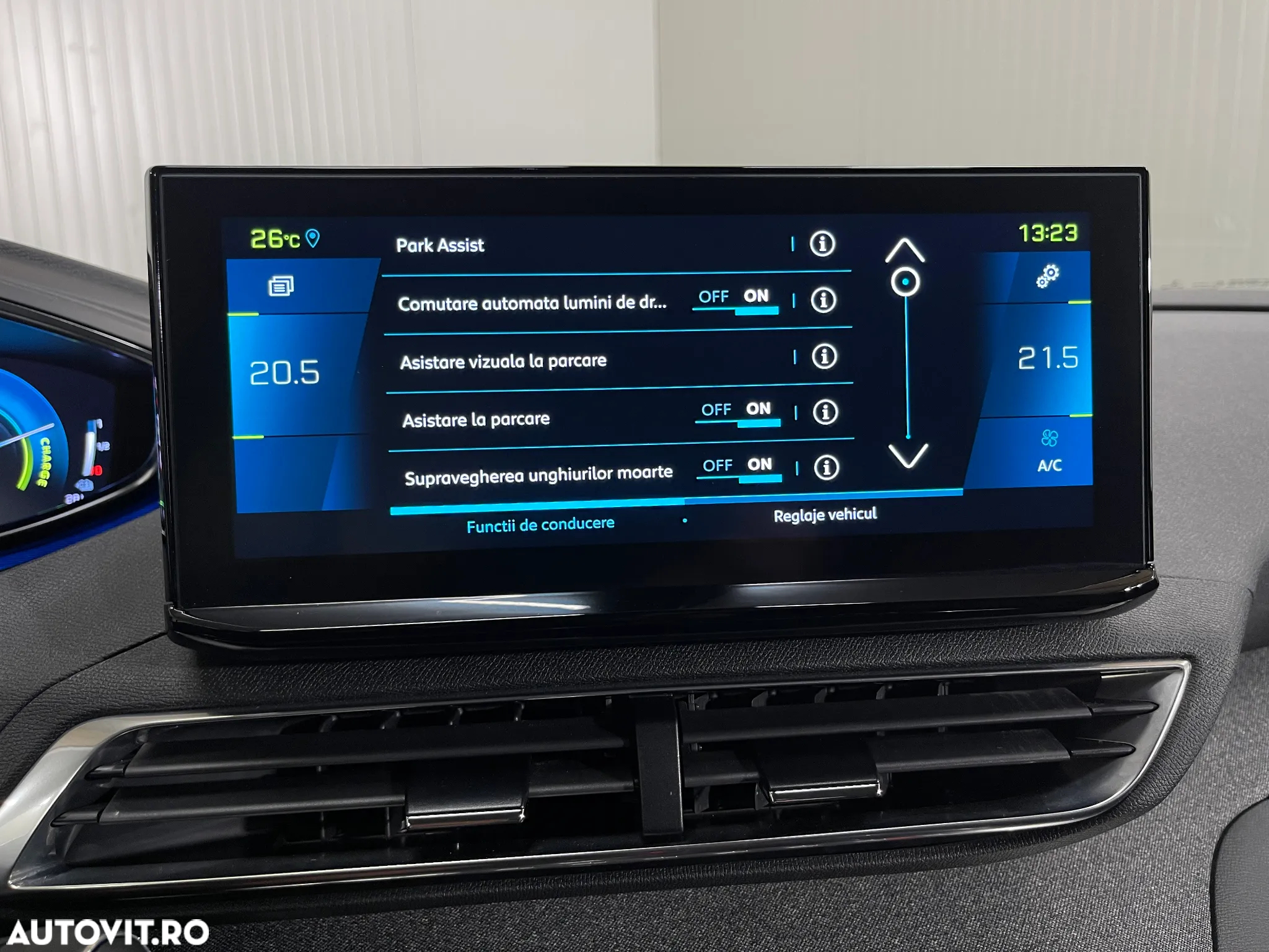 Peugeot 3008 PHEV 300 EAT8 4X4 Allure Pack - 20