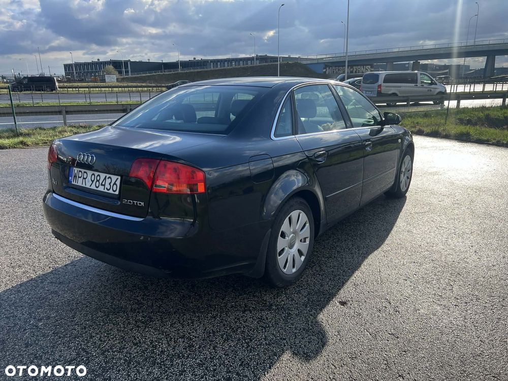 Audi A4 Limousine 2.0 TDI - 4