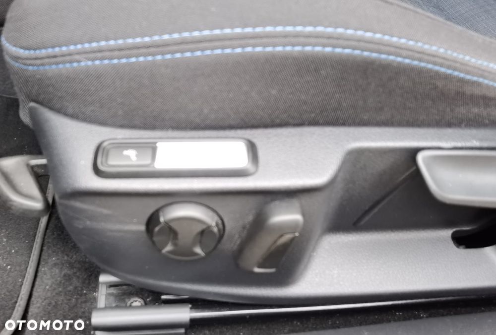 Volkswagen Passat - 10
