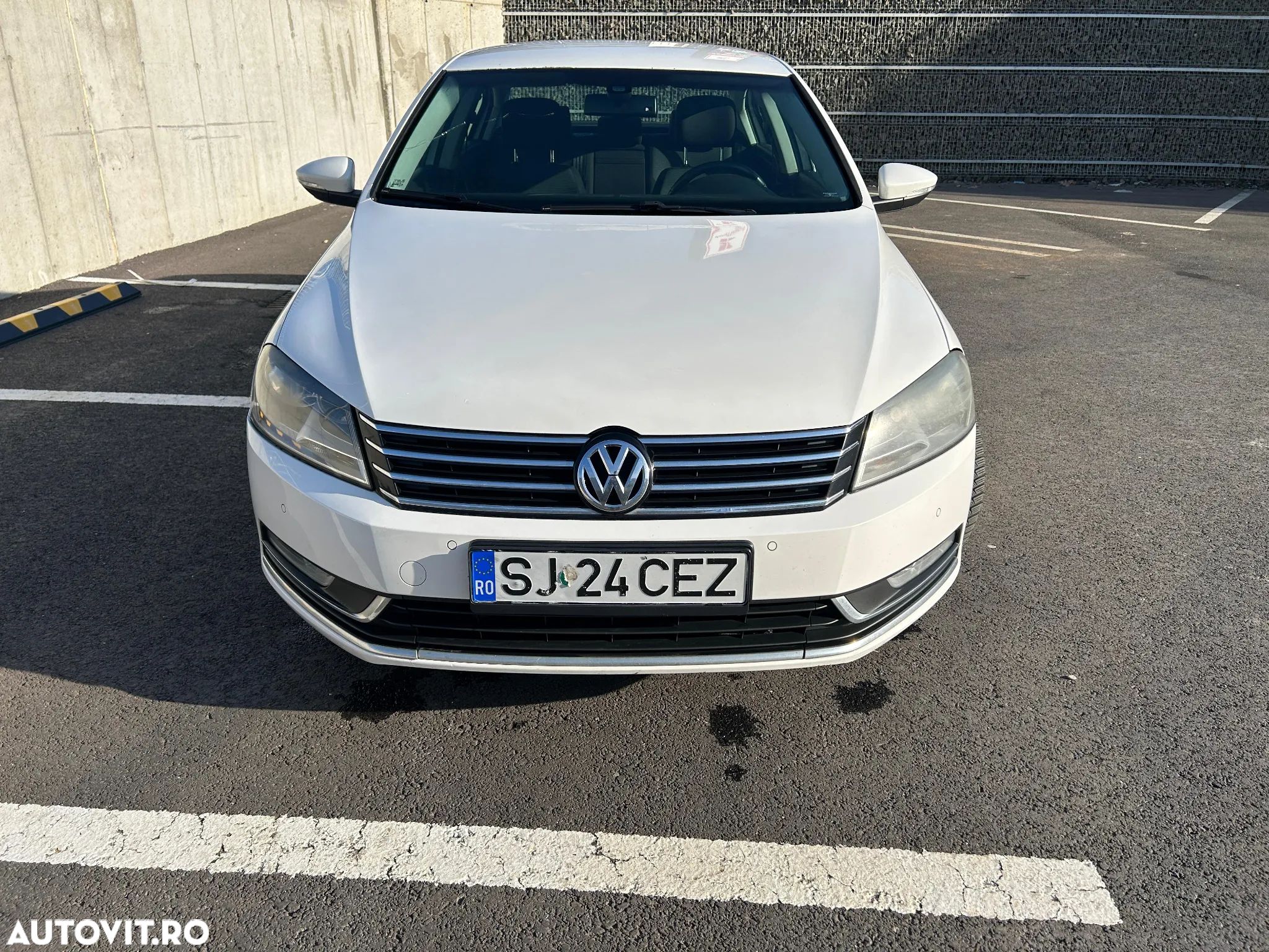 Volkswagen Passat 1.6 TDI BlueMotion - 1