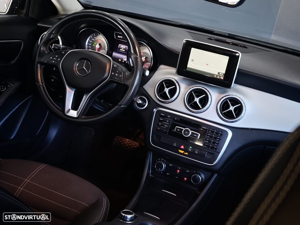 Mercedes-Benz GLA 200 (CDI) d 7G-DCT Urban - 42