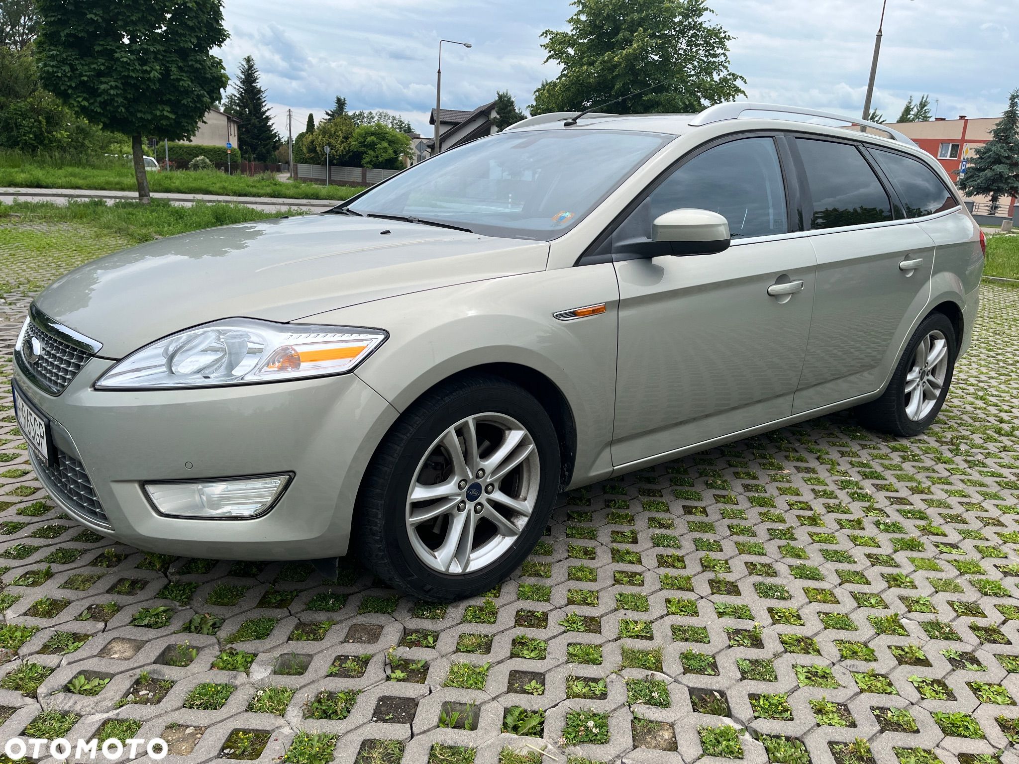 Ford Mondeo 2.0 Flexifuel-LPG Ambiente - 1