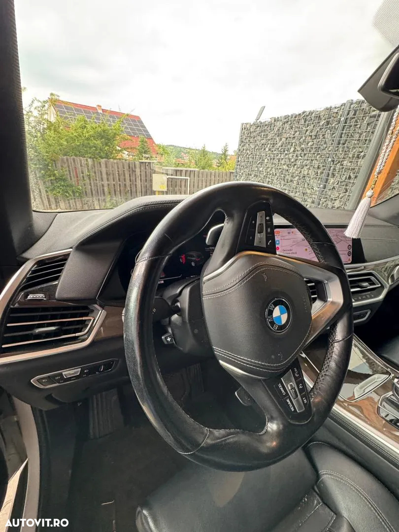 BMW X5 xDrive40i - 8