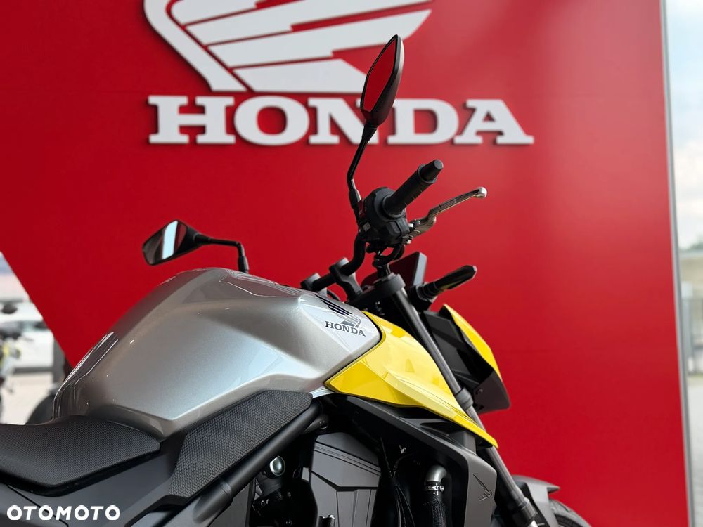 Honda Hornet - 4