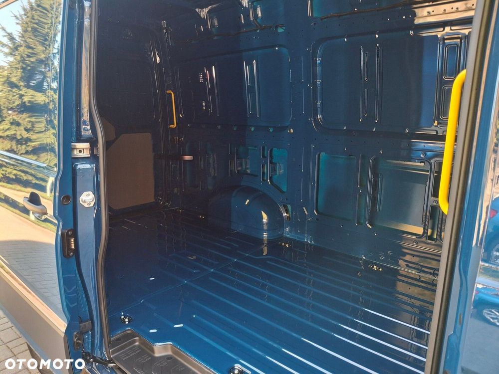 Volkswagen Crafter - 13